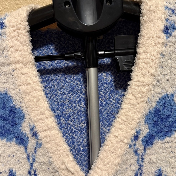 POL BERBER PLUSH Blue and White Floral Button Cardigan - Picture 6 of 10